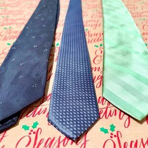 Calvin Klein Men's Tie Set - Navy and Mint